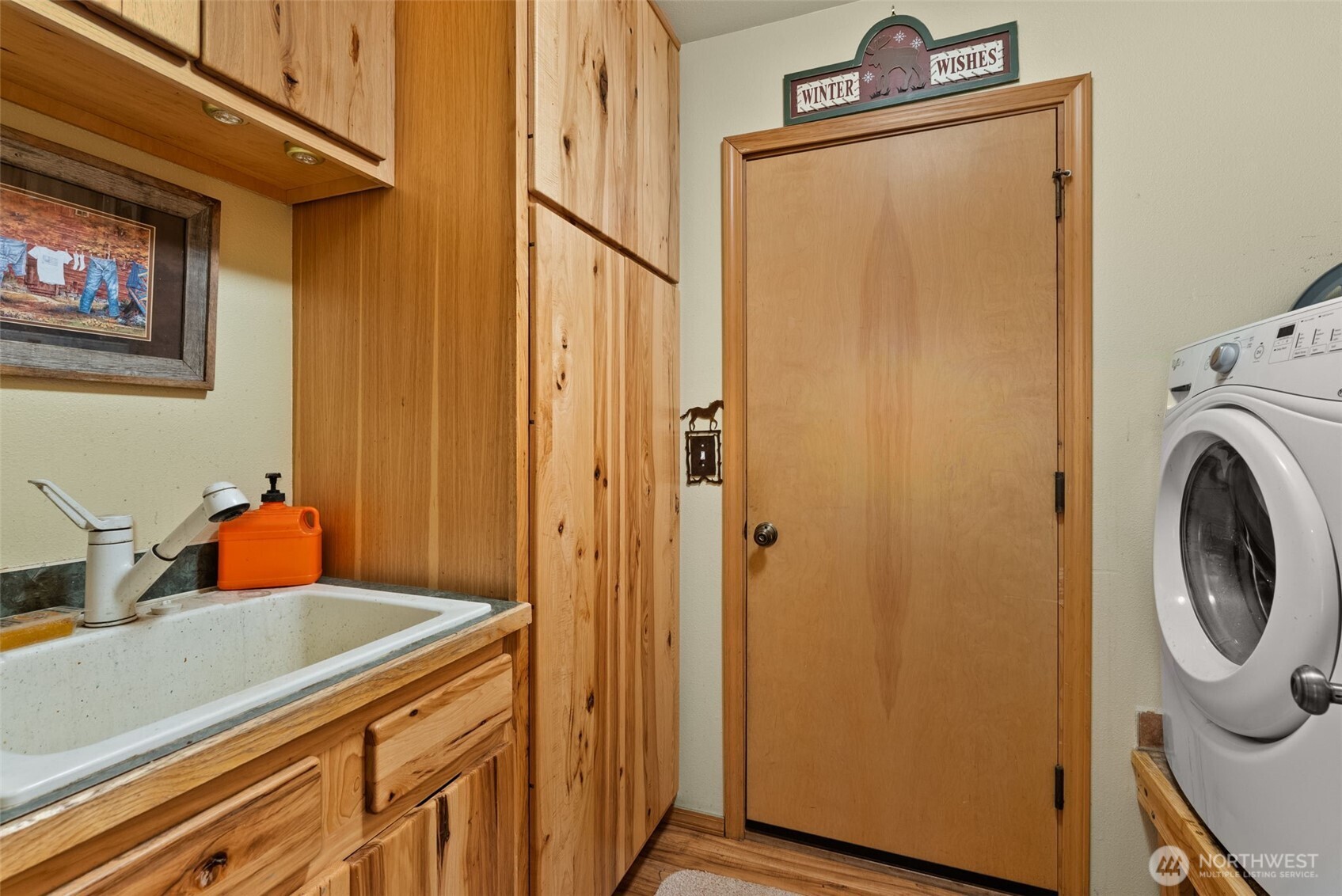 207 Ramsaur Road Centralia, WA 98531 - Photo 24 of 40 a utility room with dryer and washer
