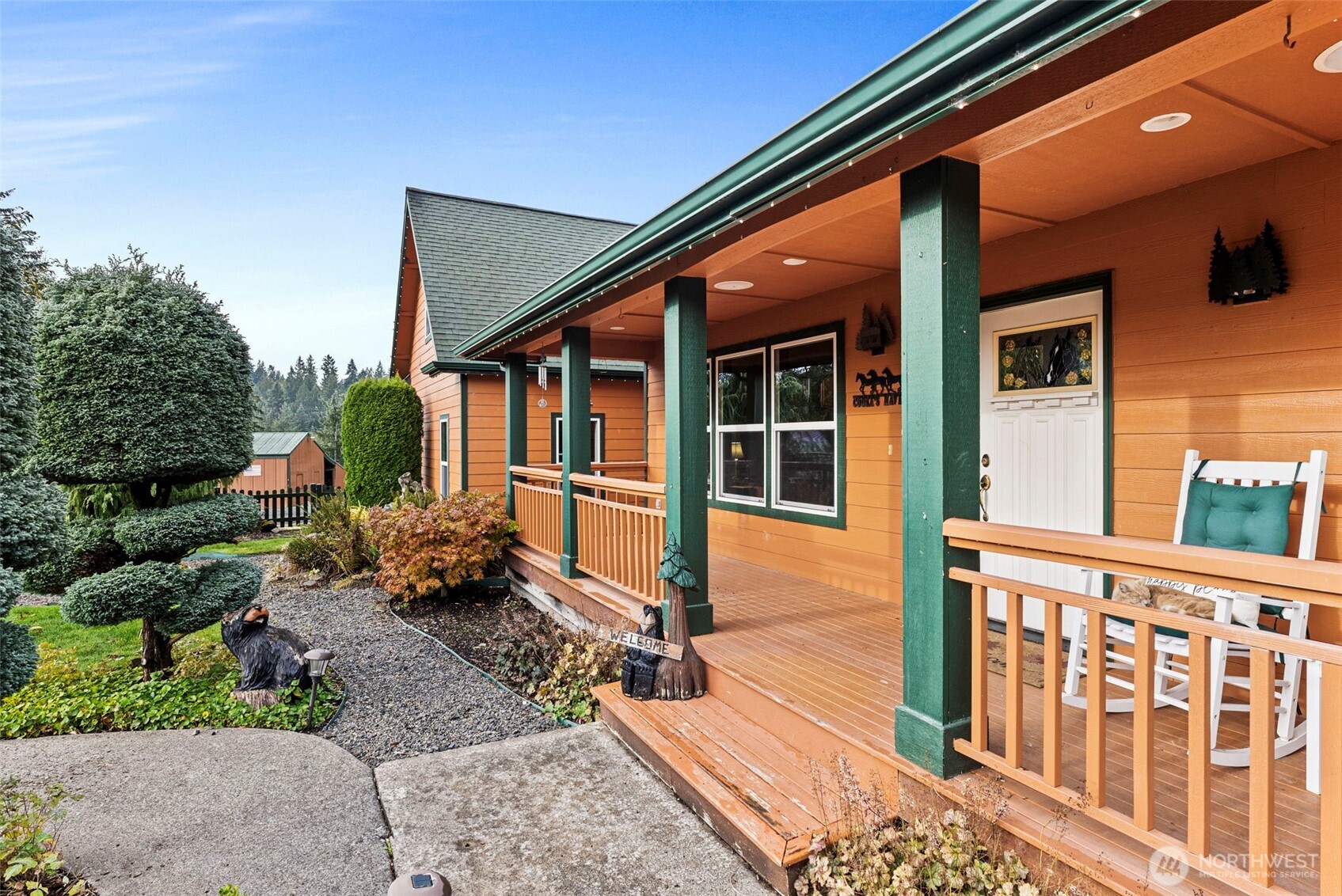 207 Ramsaur Road Centralia, WA 98531 - Photo 3 of 40 a front view of a house with a garden