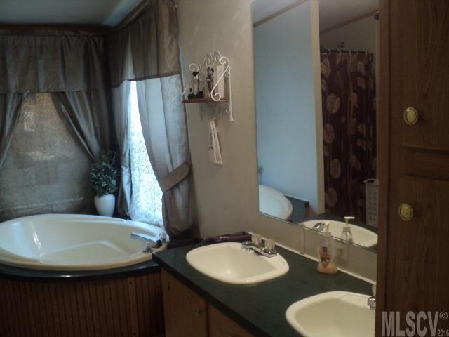 3939 Hartland Road Lenoir, NC 28645 - Photo 3 of 25 Gallery Image 3