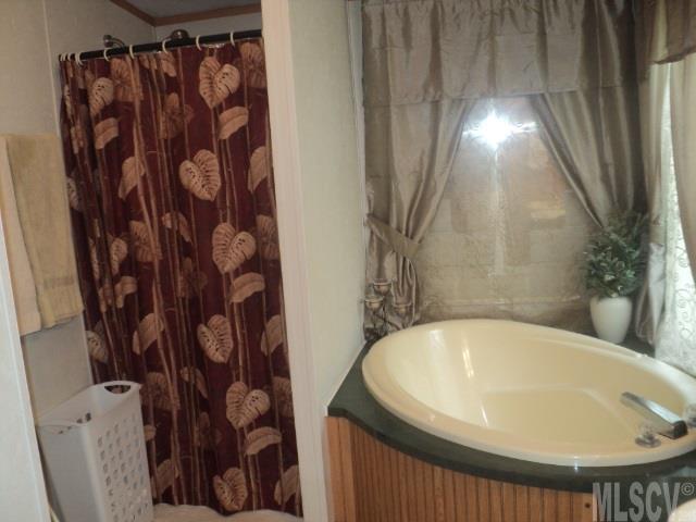 3939 Hartland Road Lenoir, NC 28645 - Photo 4 of 25 Gallery Image 4