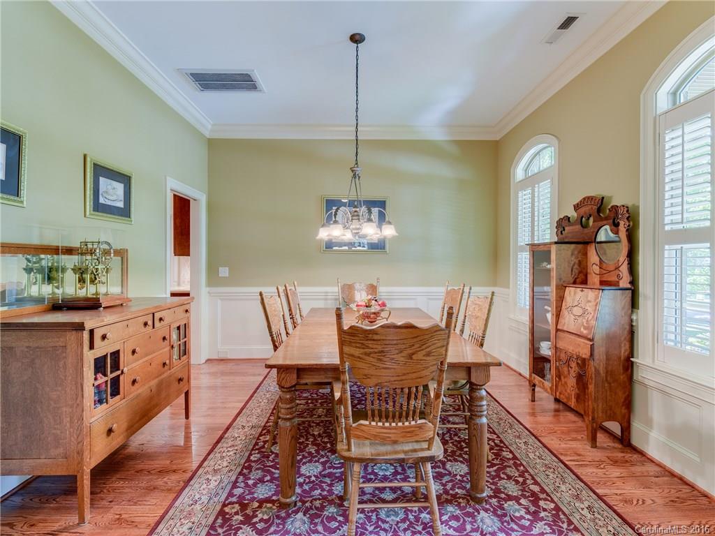 6706 Fox Ridge Circle Davidson, NC 28036 - Photo 4 of 24 a dining room with furniture and window