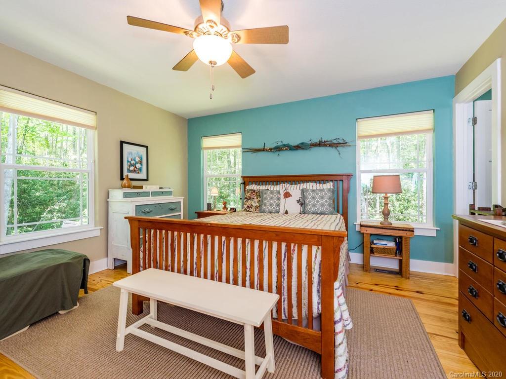 1120 Wash Freeman Road Hendersonville, NC 28792 - Photo 17 of 40 Gallery Image 17