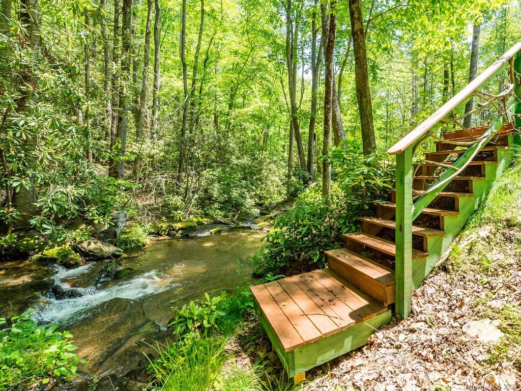 1120 Wash Freeman Road Hendersonville, NC 28792 - Photo 34 of 40 Gallery Image 34