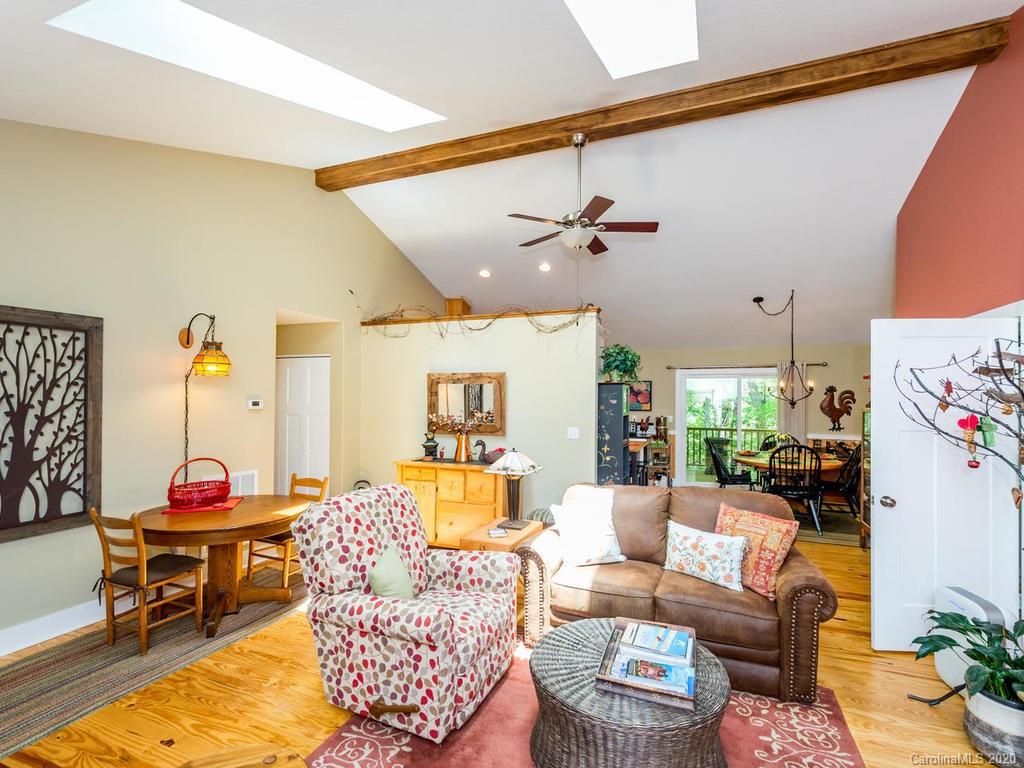 1120 Wash Freeman Road Hendersonville, NC 28792 - Photo 9 of 40 Gallery Image 9
