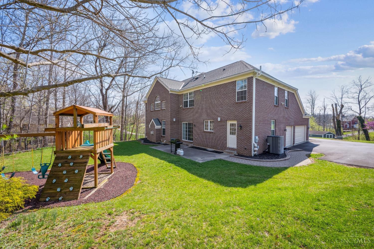 6422 Werk Road Cincinnati, OH 45248 - Photo 31 of 36