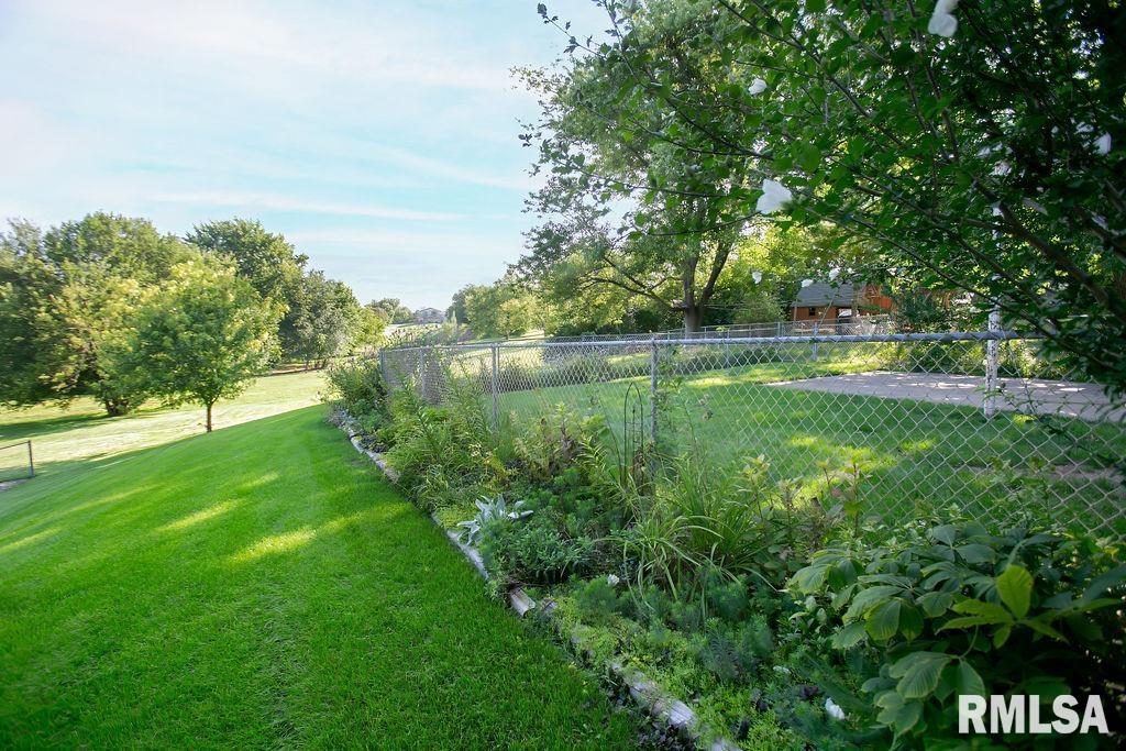 208 Lake Road Eureka, IL 61530 - Photo 43 of 43 Gallery Image 43