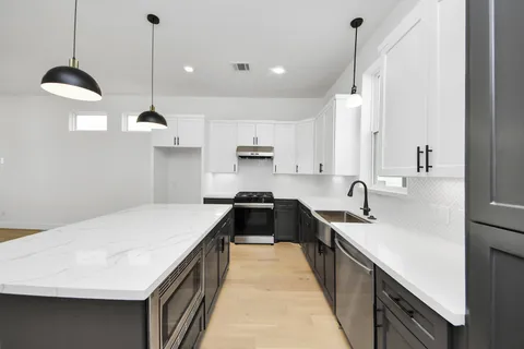 $395,999 | 723 Marcella Street, Unit B, Houston, TX 77091