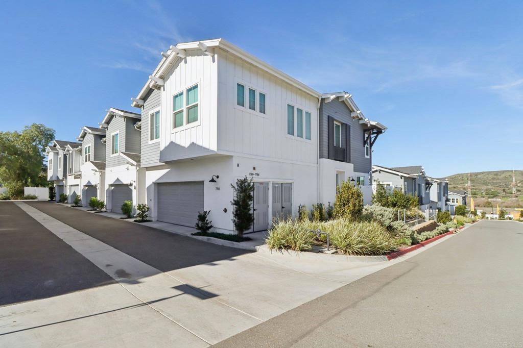 7700 Jasmine Court Santee, CA 92071 - Photo 5 of 46