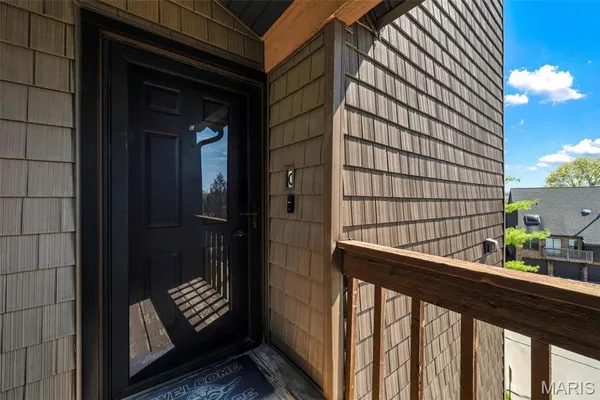 $224,900 | 5196 Hollow Wood Court, Unit C, St. Louis, MO 63128