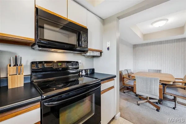 $224,900 | 5196 Hollow Wood Court, Unit C, St. Louis, MO 63128