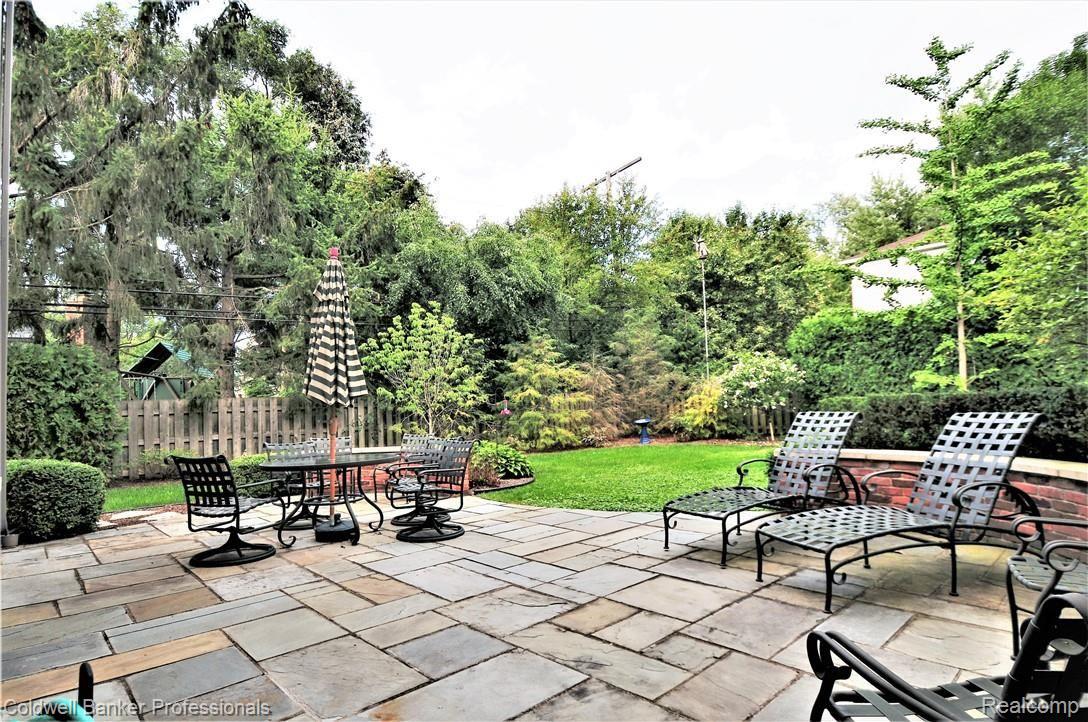 70 Colonial Road Grosse Pointe, MI 48236 - Photo 25 of 38 48.JPG