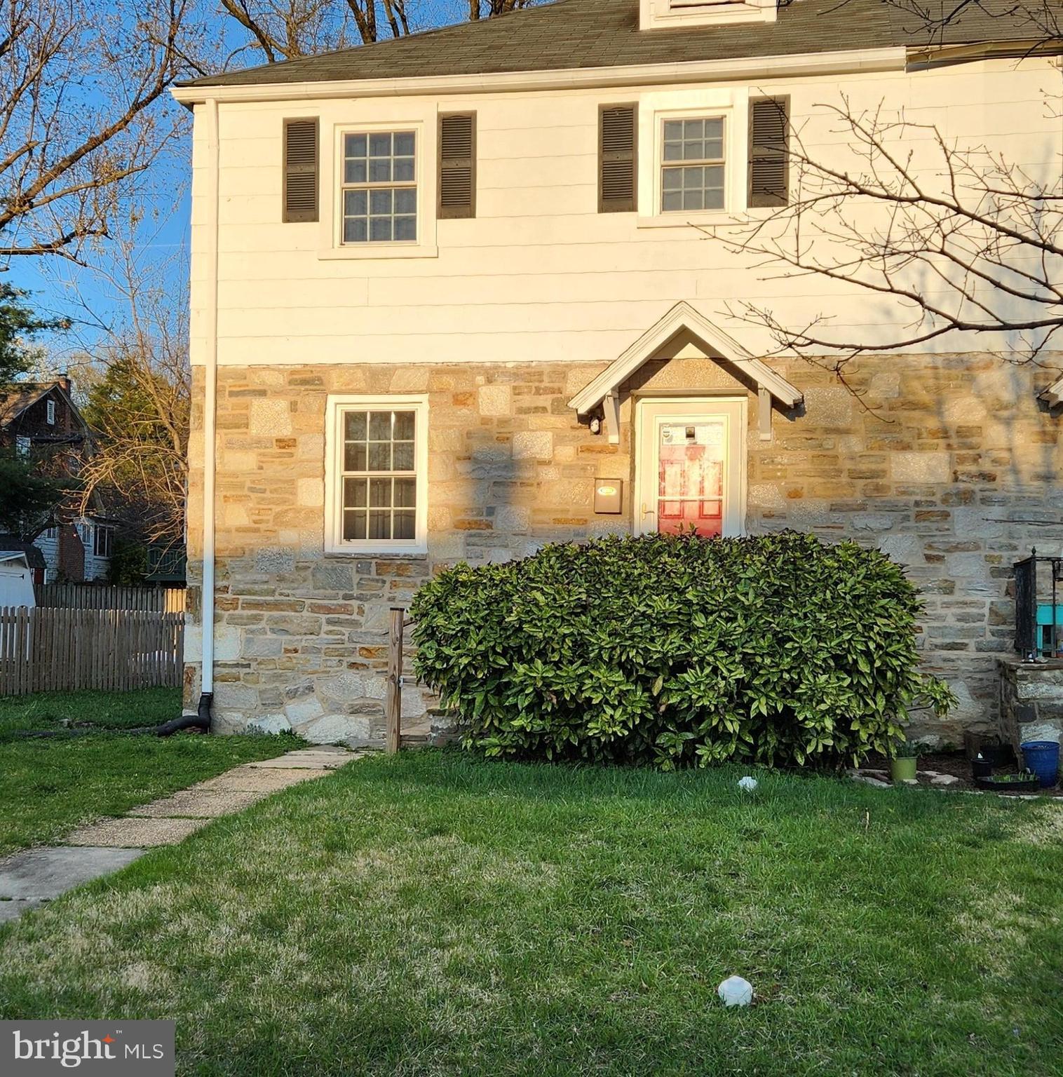 5111 Underwood Road Baltimore, MD 21212 - Photo 1 of 20 a view of a back yard of the house