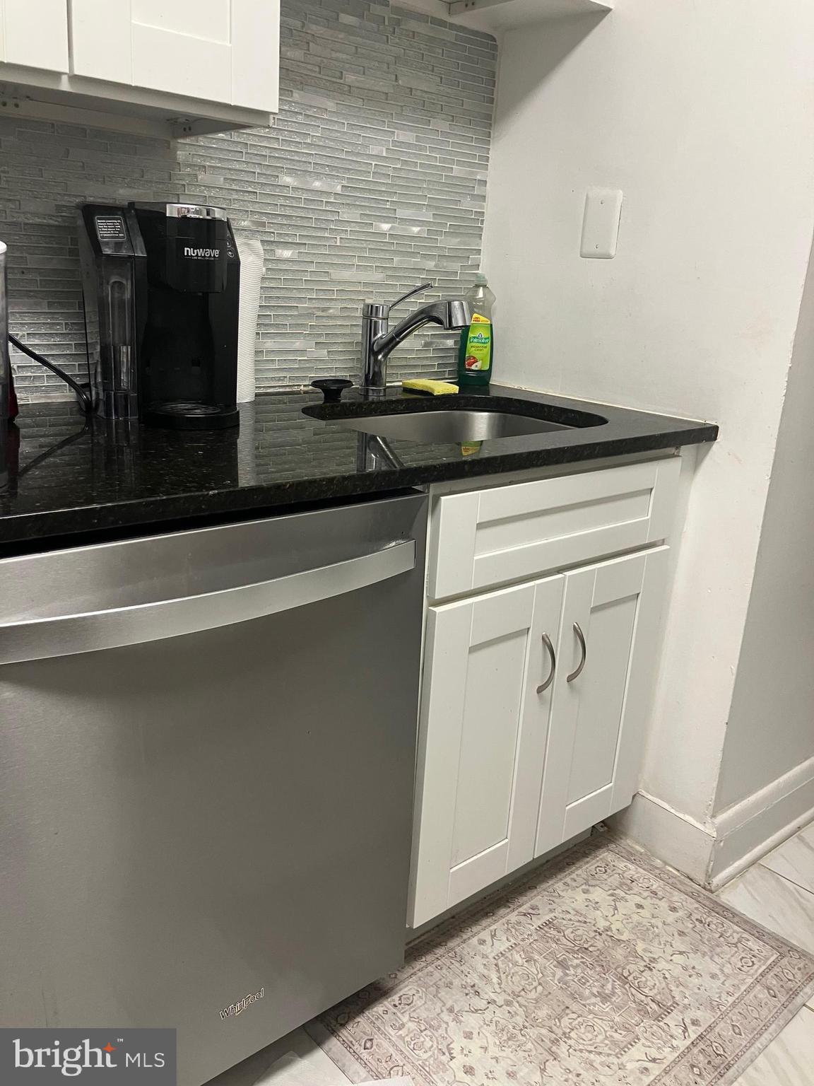 5111 Underwood Road Baltimore, MD 21212 - Photo 7 of 20 a close view of appliances and cabinets