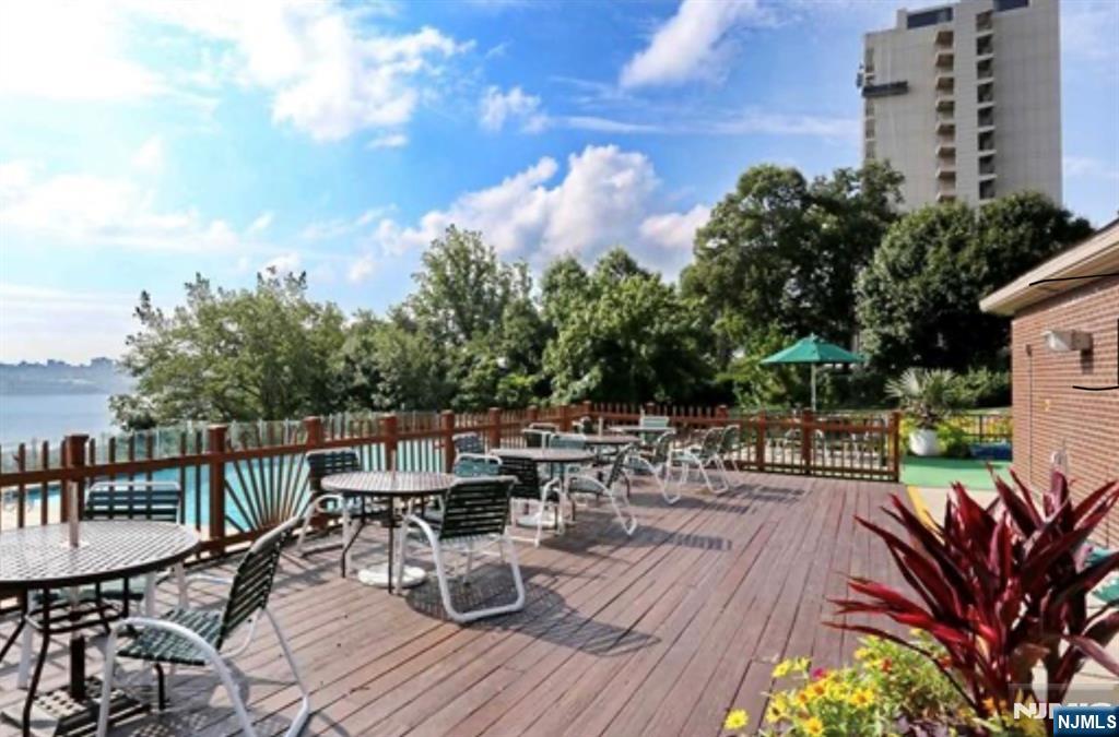 4 Horizon Road, Unit 1417 Fort Lee, NJ 07024 - Photo 11 of 17