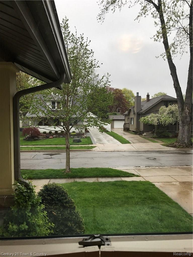 342 Highland Avenue Rochester, MI 48307 - Photo 17 of 19 IMG_0560.JPG