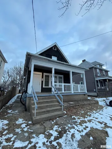 $1,300 | 707 East Nebraska Avenue, Peoria, IL 61603