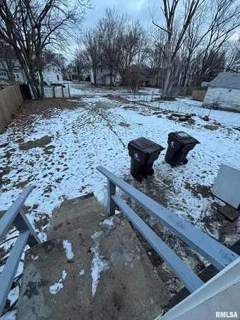 $15,600 | 707 East Nebraska Avenue, Peoria, IL 61603