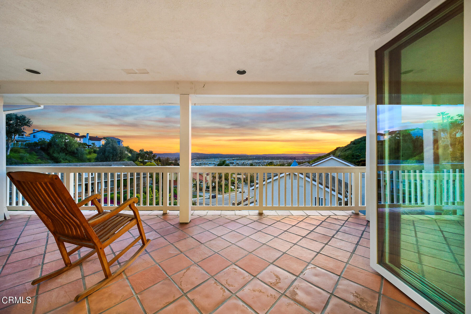 3337 Haven Way Burbank, CA 91504 - Photo 19 of 63 a view of a balcony with wooden floor