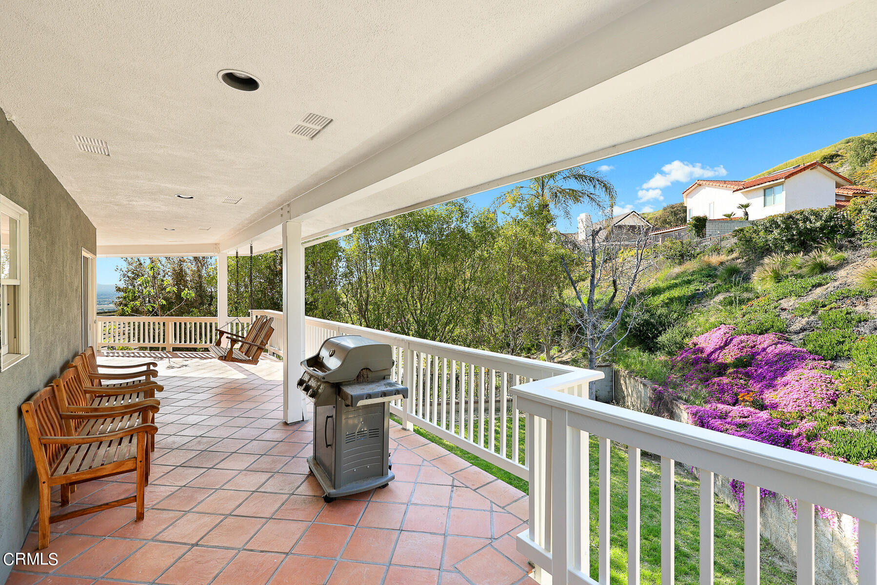 3337 Haven Way Burbank, CA 91504 - Photo 37 of 63 a view of a chairs and tables in the balcony