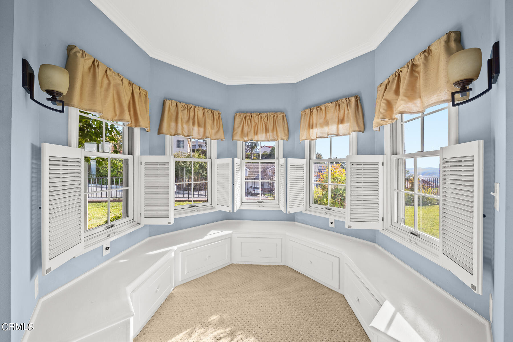 3337 Haven Way Burbank, CA 91504 - Photo 51 of 63 a view of an entryway with a swimming pool