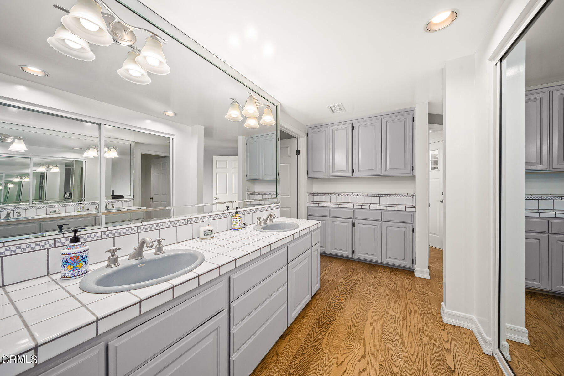 3337 Haven Way Burbank, CA 91504 - Photo 54 of 63 a spacious bathroom with a double vanity sink mirror and