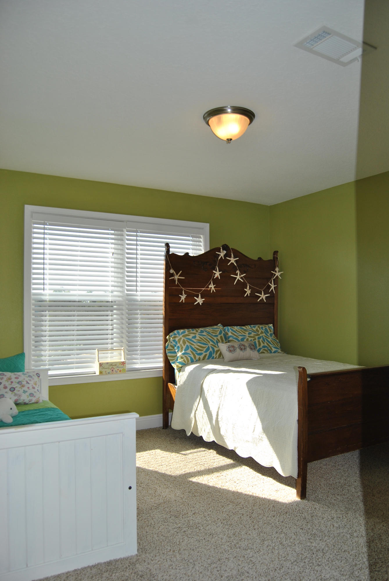 41 Topside Drive Inlet Beach, FL 32461 - Photo 33 of 42 a bed sitting in a bedroom next to a window