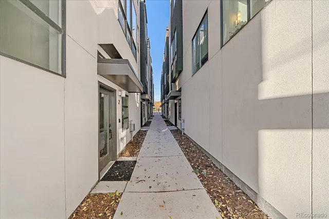 $3,500 | 2939 West 23rd Avenue, Unit 3, Denver, CO 80211