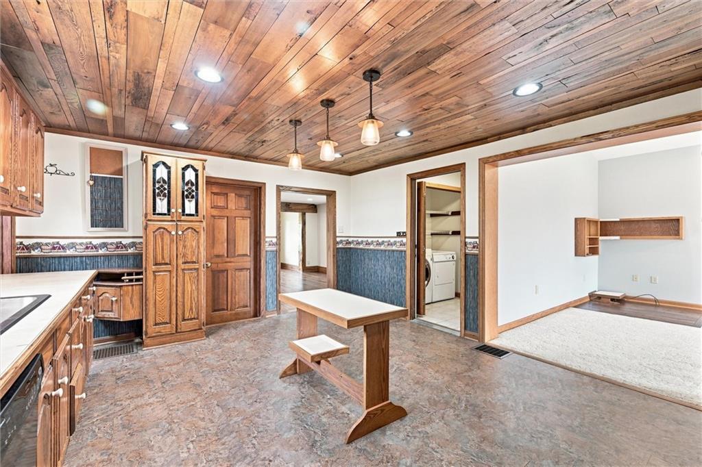 43 Jervis Road Grove City, PA 16127 - Photo 7 of 23 Gallery Image 7