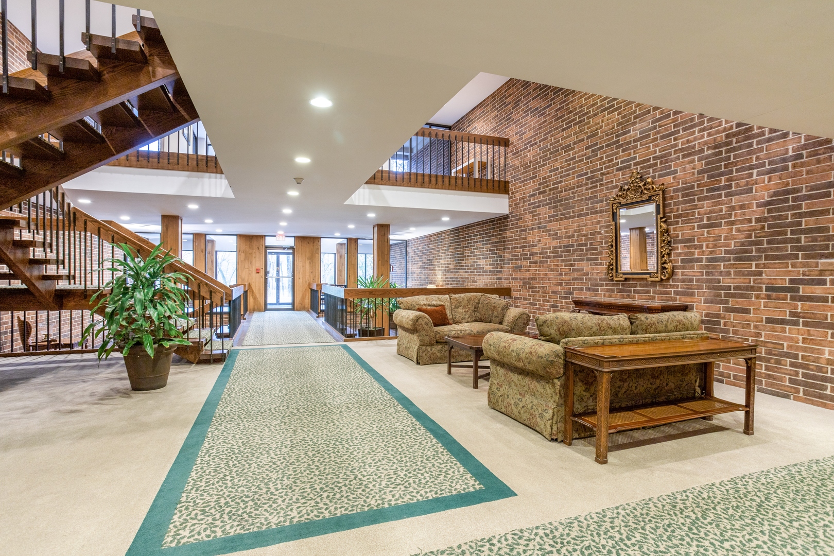 1401 Burr Oak Road, Unit 314B Hinsdale, IL 60521 - Photo 2 of 19