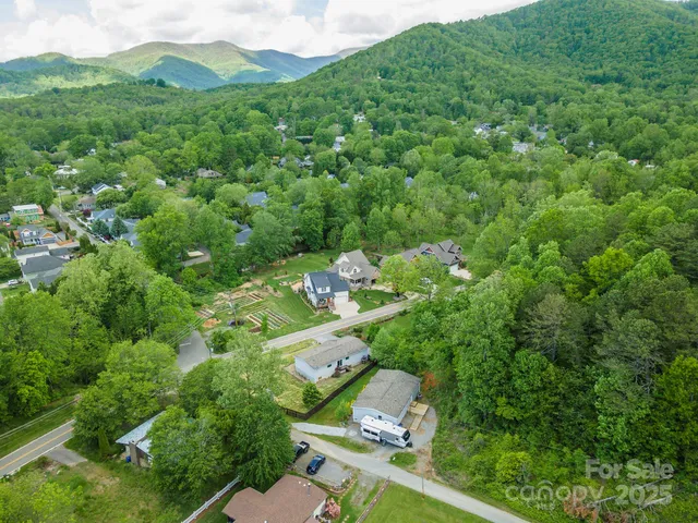 $299,900 | 11 Bartlett Avenue, Black Mountain, NC 28711