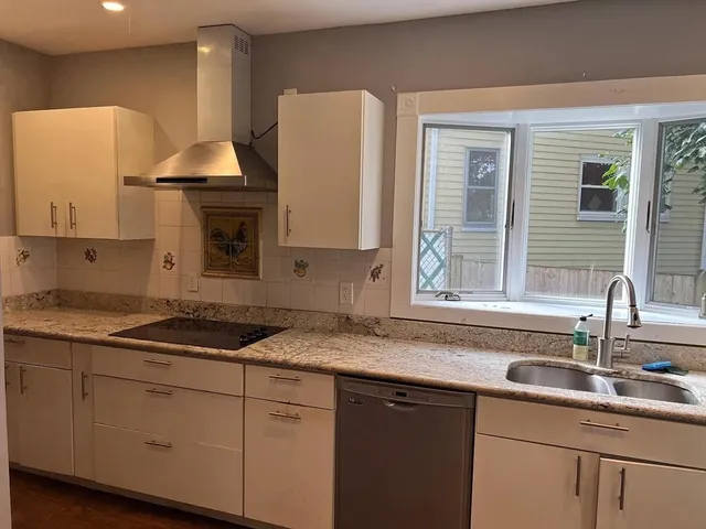 $2,500 | 361 Alewife Brook Parkway, Unit 1, Somerville, MA 02144