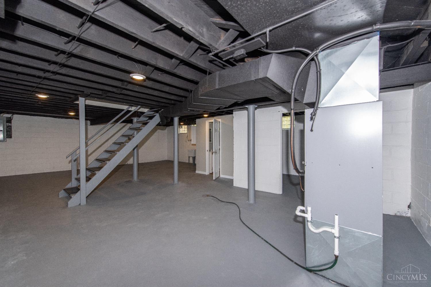 4265 Hutchinson Road Cincinnati, OH 45248 - Photo 36 of 46 Gallery Image 36