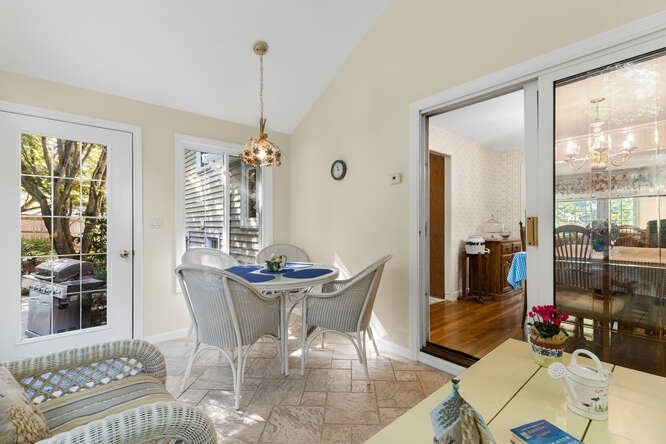22 Marrett Road Burlington, MA 01803 - Photo 12 of 34