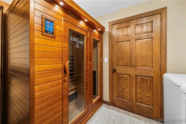 $699,900 | 261 Shell Bay Circle, Linn Creek, MO 65052