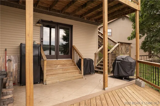 $699,900 | 261 Shell Bay Circle, Linn Creek, MO 65052