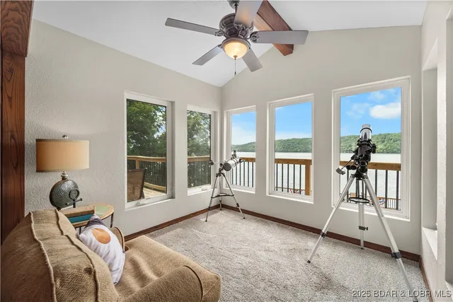 $699,900 | 261 Shell Bay Circle, Linn Creek, MO 65052