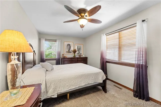 $699,900 | 261 Shell Bay Circle, Linn Creek, MO 65052