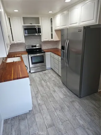 $3,450 | 4558 Willis Avenue, Sherman Oaks, CA 91403