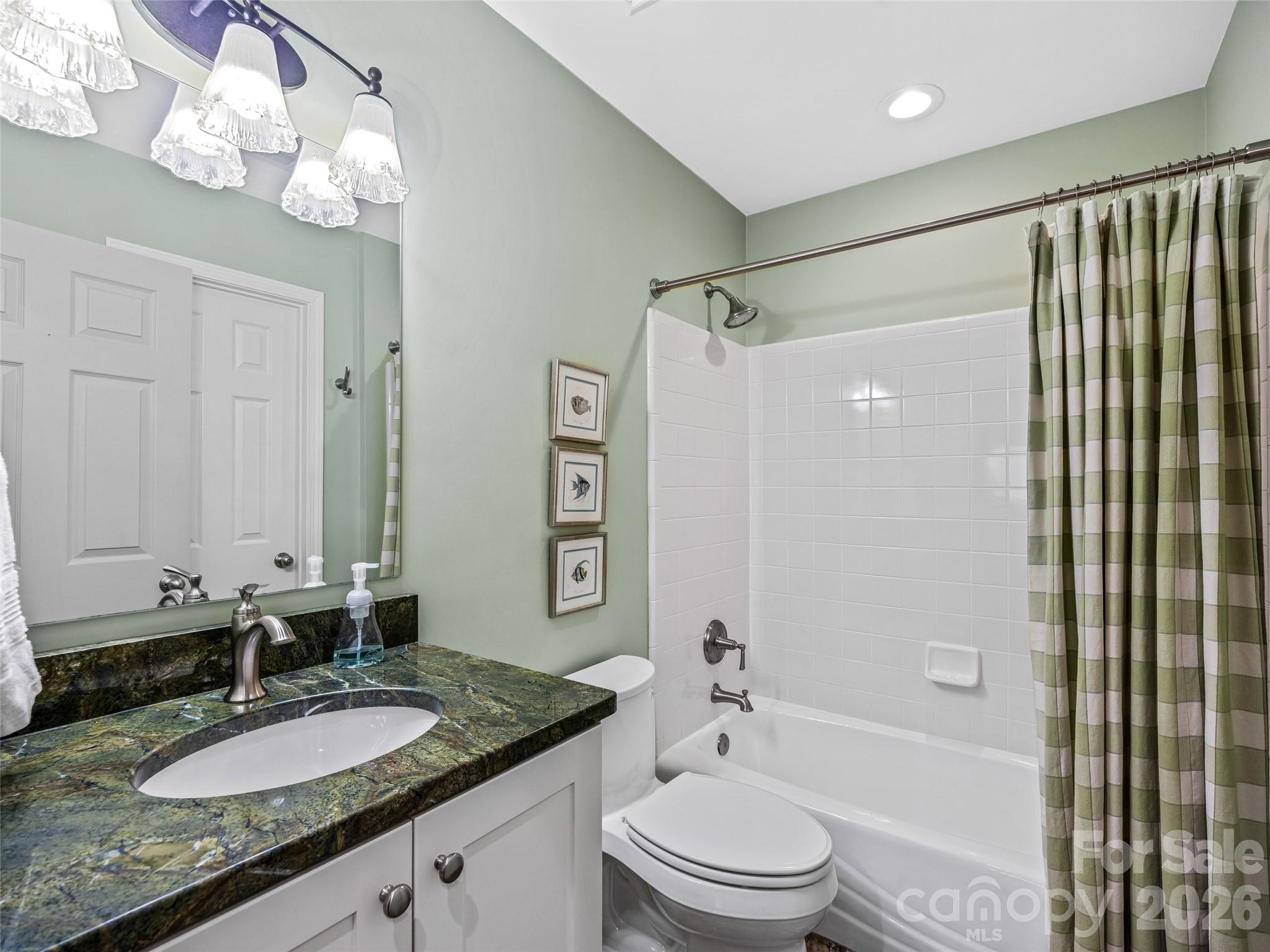 73 Ridgetop Circle, Unit 303 Brevard, NC 28712 - Photo 12 of 24 Gallery Image 12