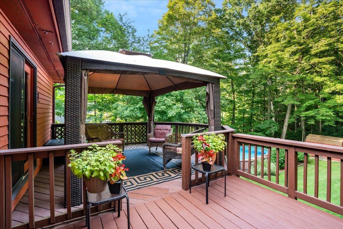 9 Cole Road Derry, NH 03038 - Photo 37 of 58