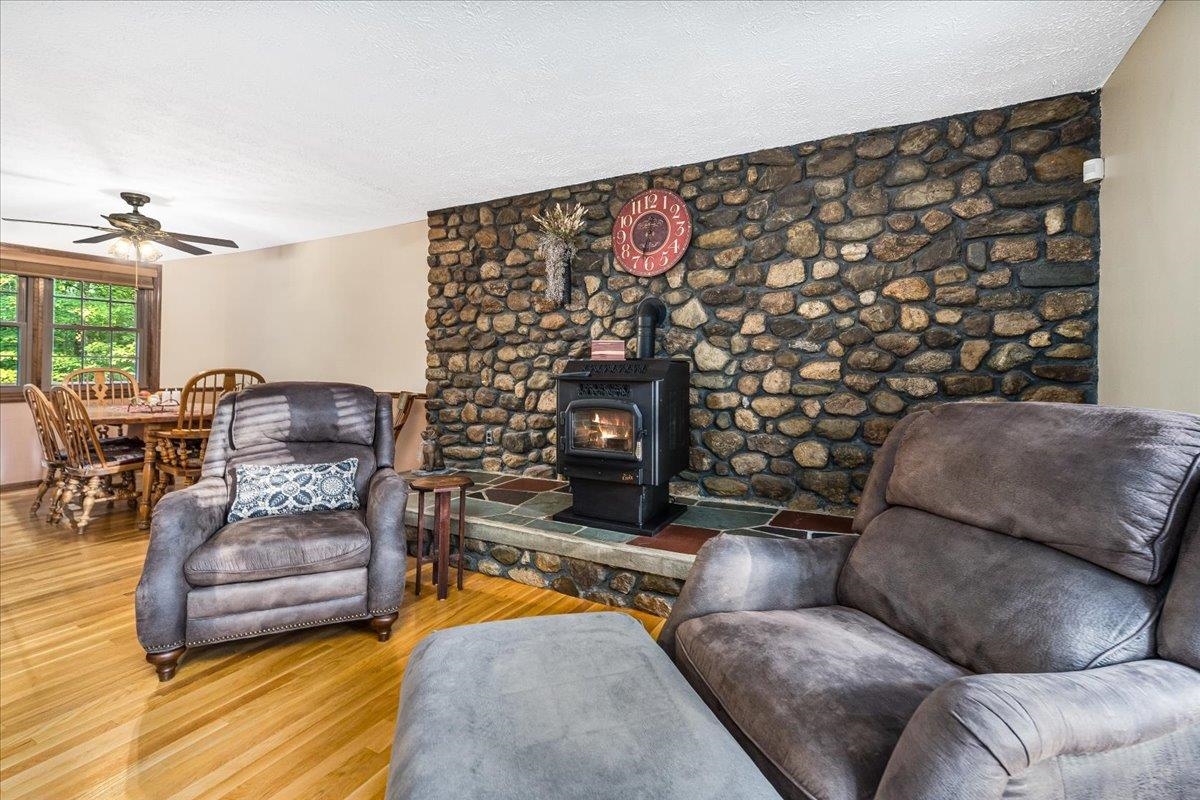 9 Cole Road Derry, NH 03038 - Photo 10 of 58