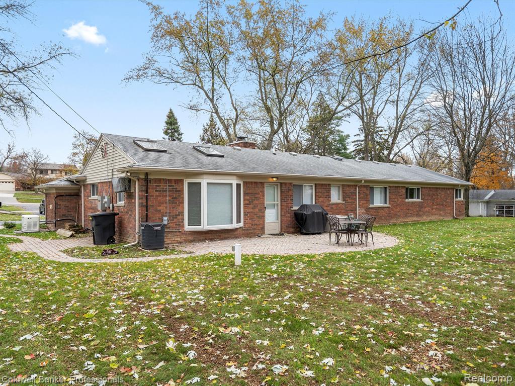 1656 Crooks Road Rochester Hills, MI 48309 - Photo 25 of 25