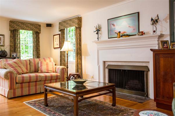 58 Bristol Road Wellesley, MA 02481 - Photo 5 of 16