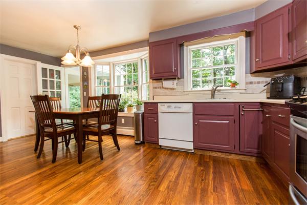 58 Bristol Road Wellesley, MA 02481 - Photo 8 of 16