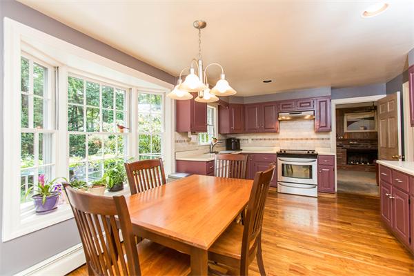 58 Bristol Road Wellesley, MA 02481 - Photo 9 of 16