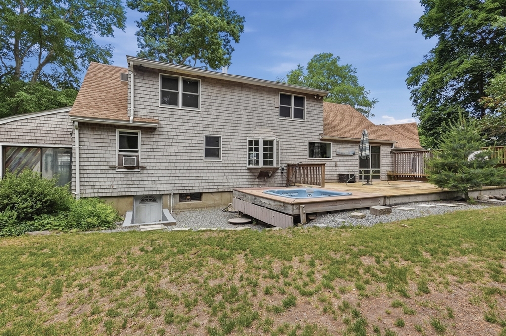18 Forrest Road Topsfield, MA 01983 - Photo 2 of 38