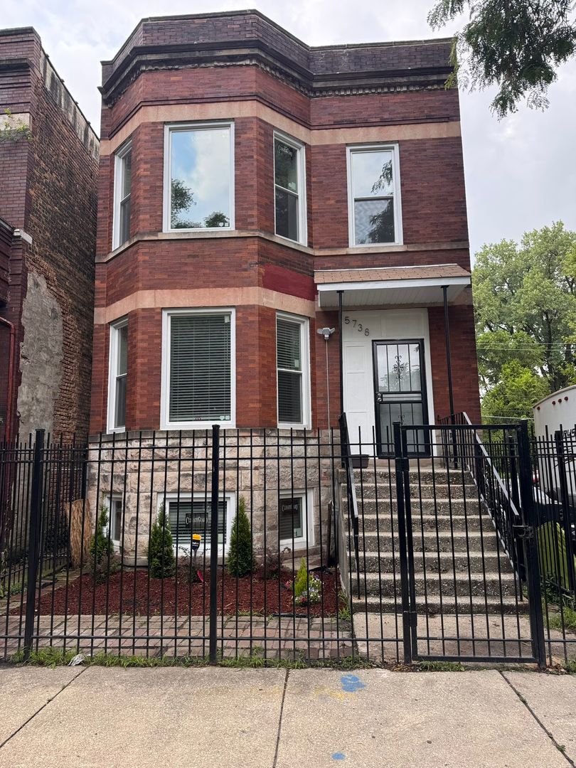 5738 South Carpenter Street Chicago, IL 60621 - Photo 1 of 24 Gallery Image 1
