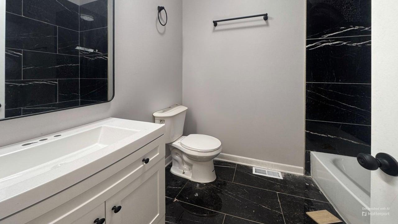 5738 South Carpenter Street Chicago, IL 60621 - Photo 4 of 24 Gallery Image 4