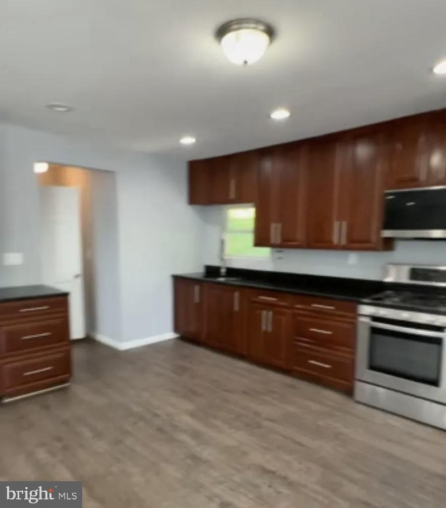 6913 Annapolis Road Hyattsville, MD 20784 - Photo 4 of 8