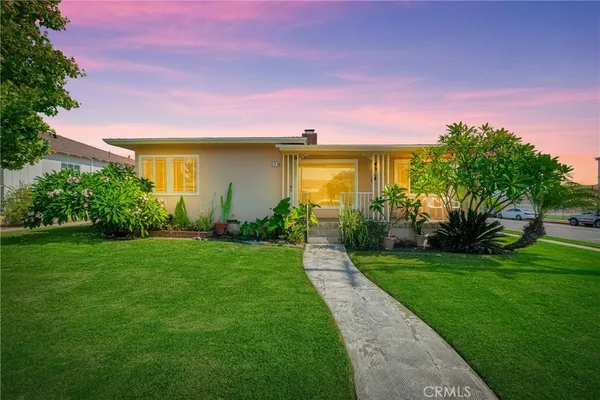 $889,888 | 300 North 21st Street, Montebello, CA 90640